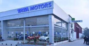 Tata Motors Share Price: डिमर्ज का नाम सुनते ही टाटा मोटर्स के शेयरों को लगे पंख, जाने कहा गया शेयर