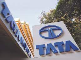 Tata Motors Share Price: डिमर्ज का नाम सुनते ही टाटा मोटर्स के शेयरों को लगे पंख, जाने कहा गया शेयर